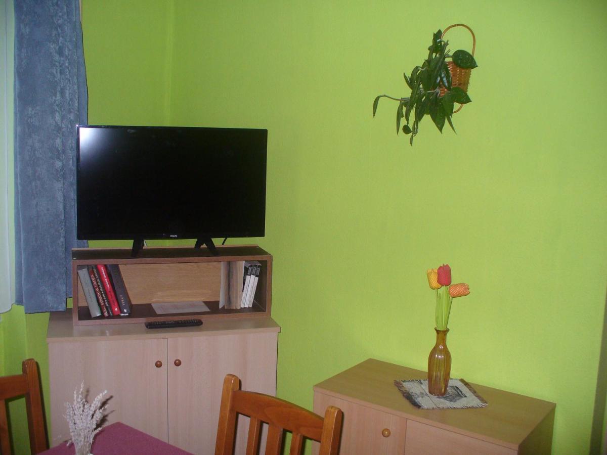 Pleiveisz Apartman Sárvár Extérieur photo